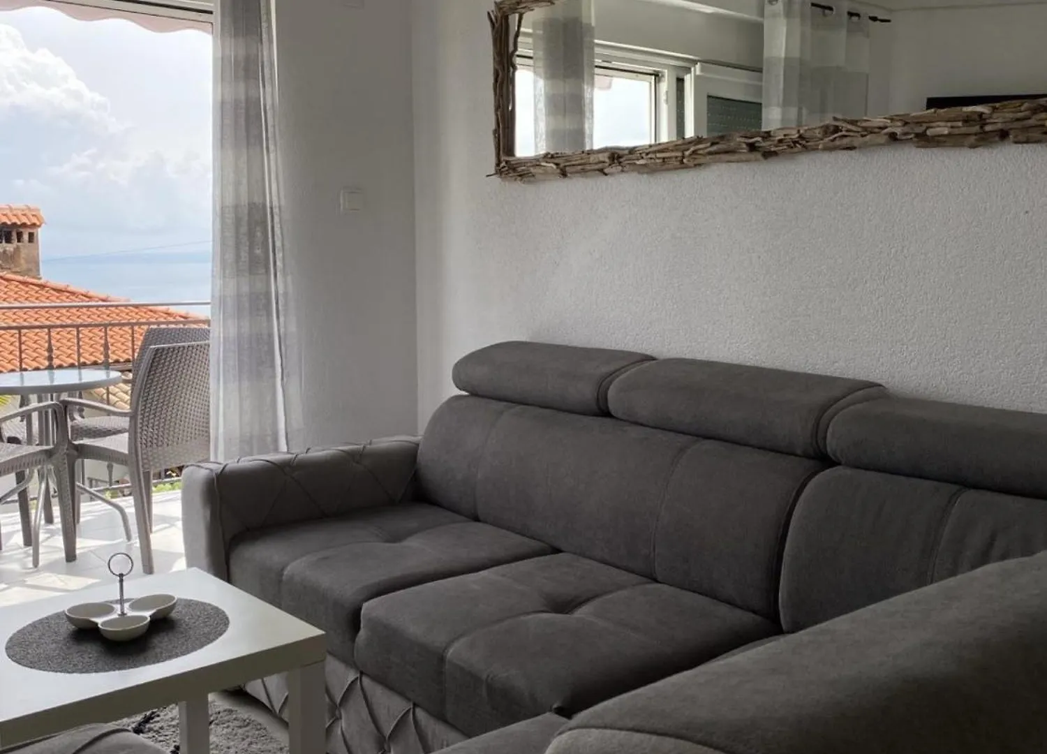 Apartments Ema Lovran